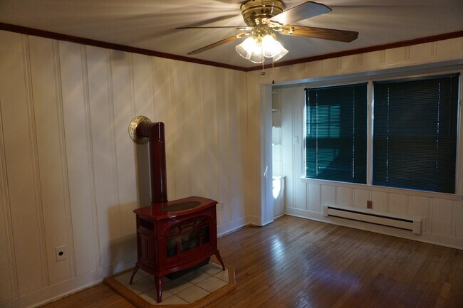 Office/4th Bedroom - 560 Sudbrook Ln