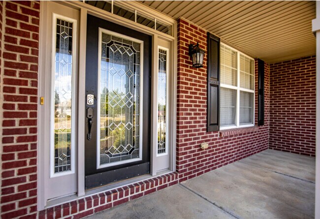 Foto del edificio - 1687 Greentree Meadows Dr