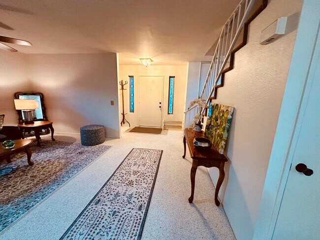 Foto del edificio - 1706 S Mountain Ave