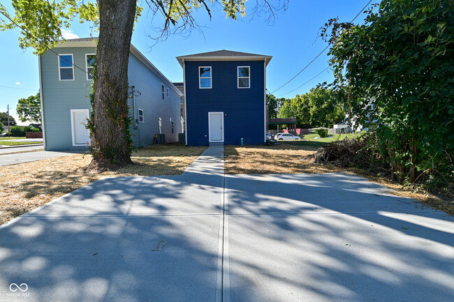 Building Photo - 1006 Eugene St