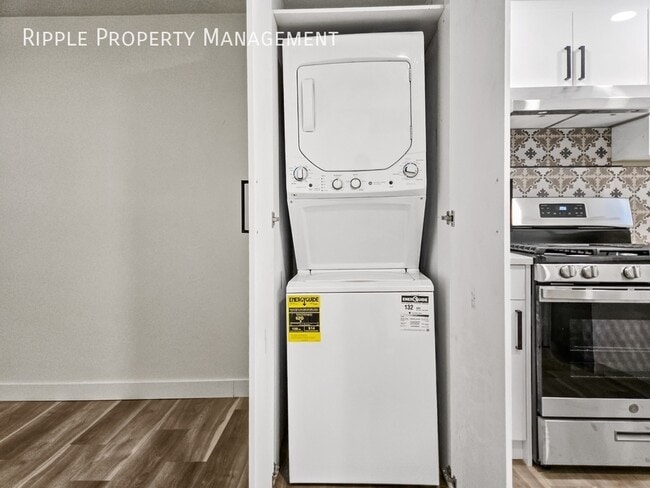 Building Photo - AMAZING 2 BEDS, 1 BATHS LOWER/BASEMENT UNIT | NO PETS ALLOWED