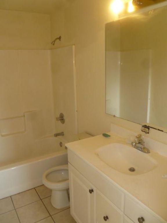 Foto del edificio - FOR RENT