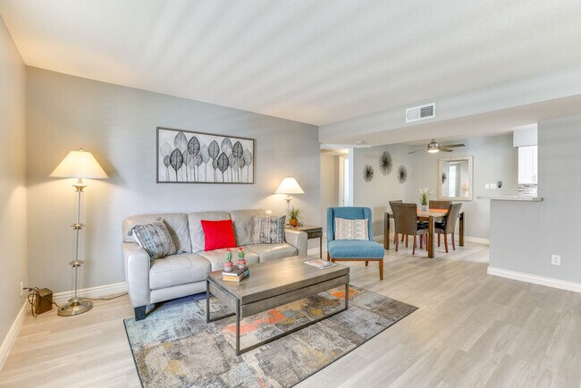 Foto del edificio - 5995 N 78th St