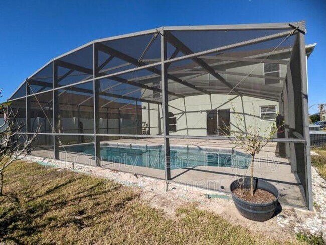 Building Photo - 5522 Sycamore Canyon Dr