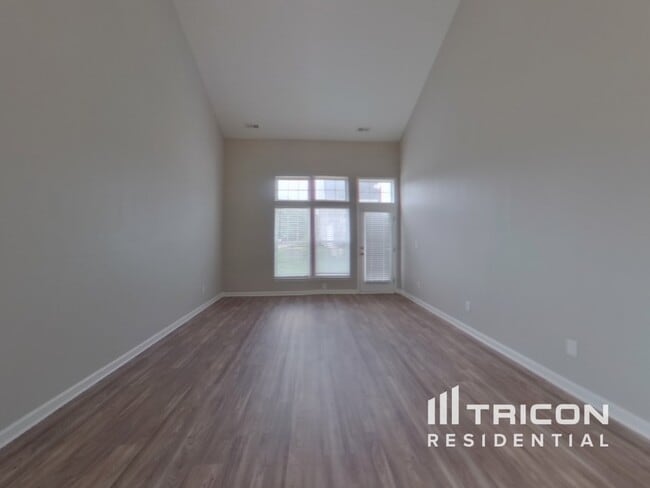 Building Photo - 13605 Waterplace Ln