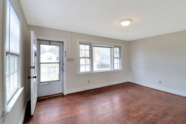 Foto del edificio - Cozy 2 Bed, 1 Bath Home in East Highland P...
