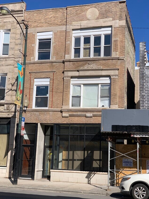 2953 N Milwaukee Ave, Chicago, IL 60618 House Rental in Chicago, IL