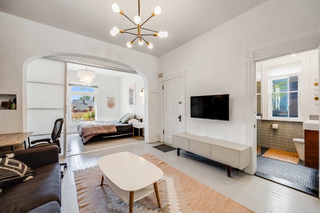 Foto del edificio - 2477 W Argyle Pl
