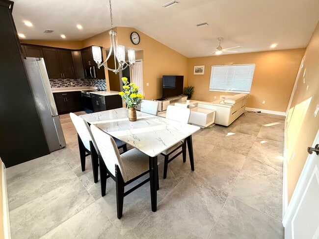 Foto del edificio - 212 Browns Rd