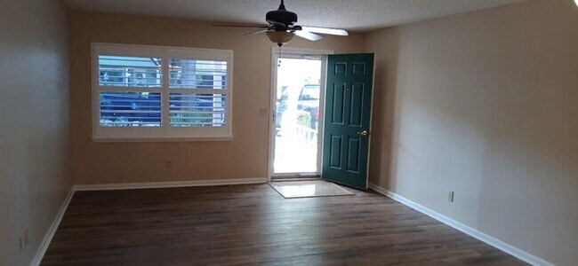 Building Photo - 9357 SW 82nd Terrace