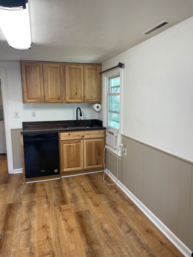 Cocina - 222 N Main St