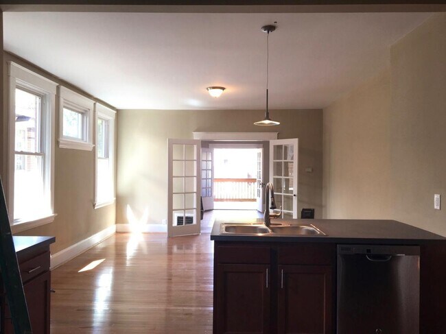 Foto del edificio - 836 E Mitchell Ave