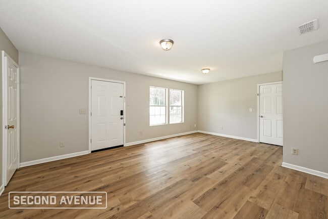 Building Photo - 5701 Carver Cir