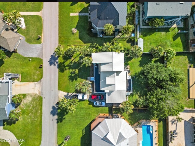 Building Photo - 203 Beacon Rd