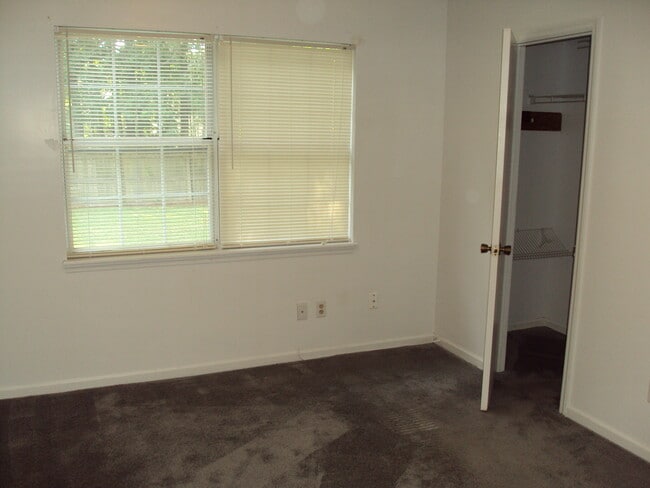 Foto del edificio - 132 Alston Cir