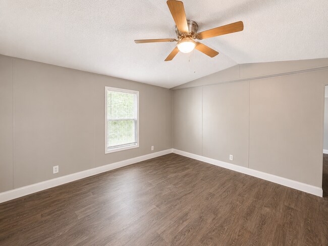 Foto del edificio - Freshly Mobile Home in Quiet Community