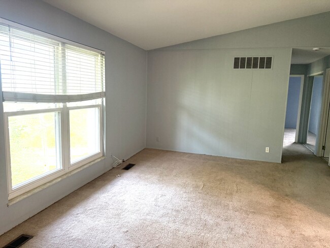 Building Photo - 10427 Briarbend Dr