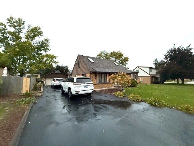 Foto del edificio - 10740 Monitor Ave