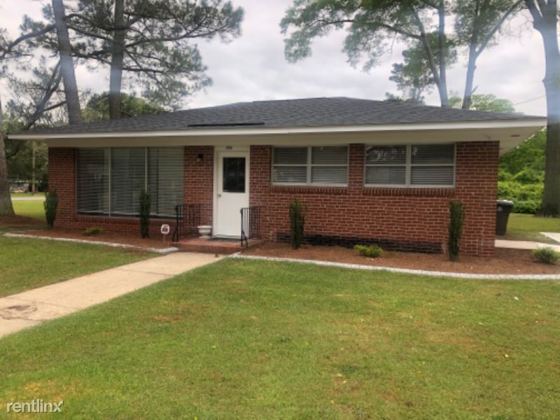 Primary Photo - 2 br, 1.5 bath House - 208 S Center St