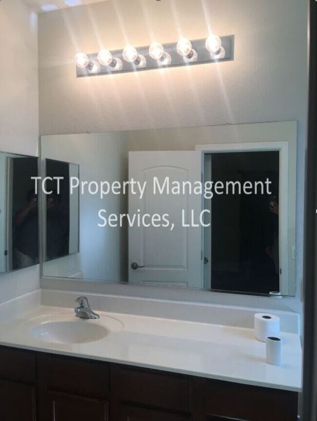 Foto del edificio - 3 bed/2 bath home in Buckeye