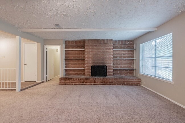 Building Photo - 6015 Knotty Post Ln