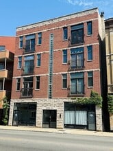 Building Photo - 2302 W North Ave