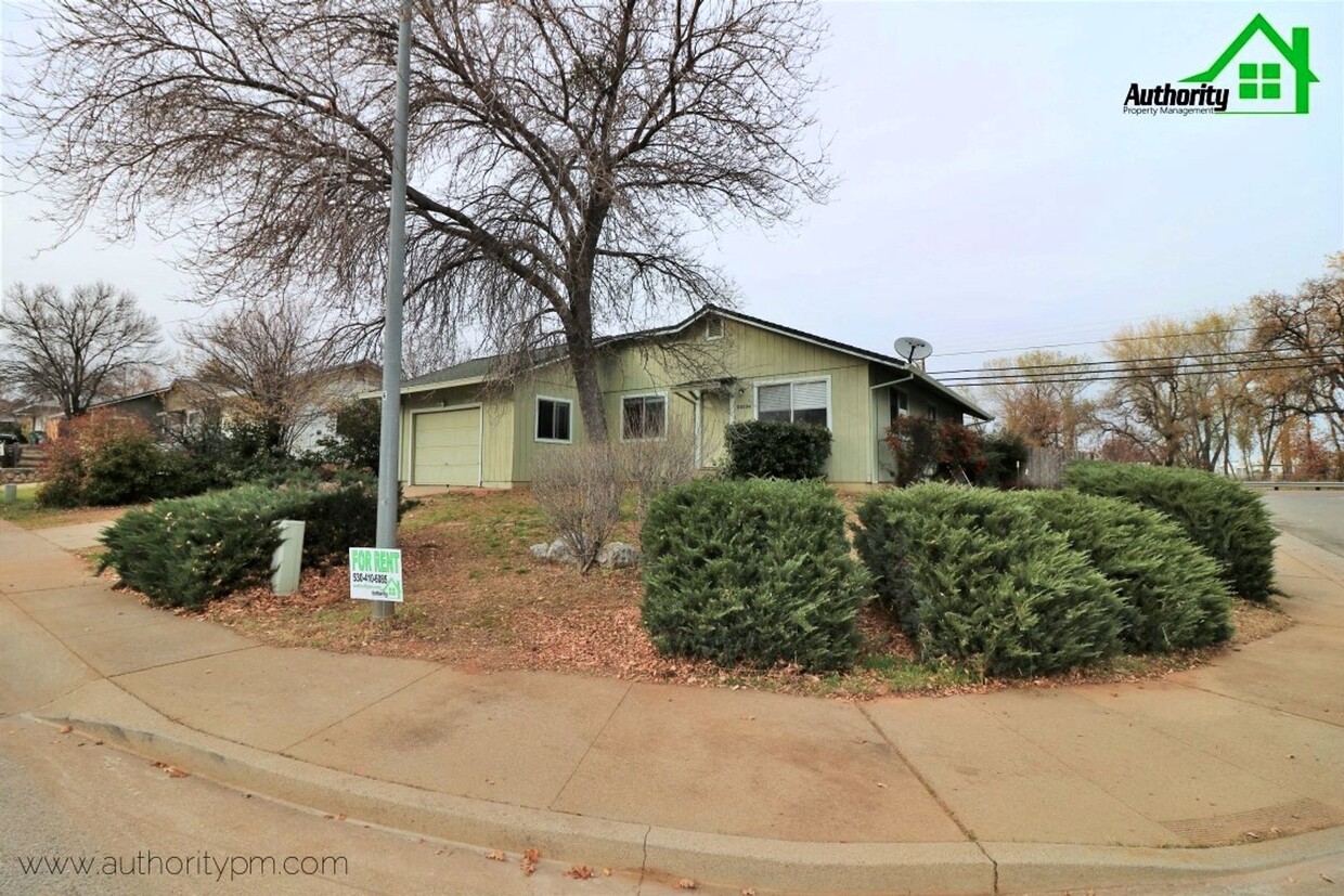 Primary Photo - 20594 Cinabar Rd