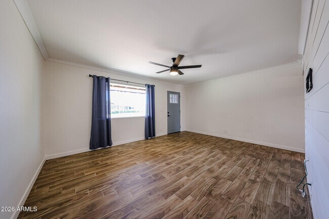 Foto del edificio - 7308 E Pierce St