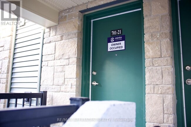 Building Photo - 701 Glenroy Gilbert Dr