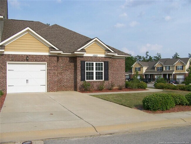 Foto del edificio - 1223 Braybrooke Pl