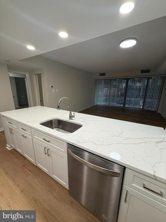 Foto del edificio - 1530 Key Blvd