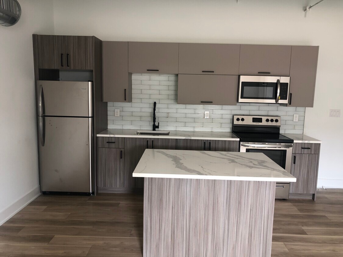 Foto principal - 2826 Salmon St