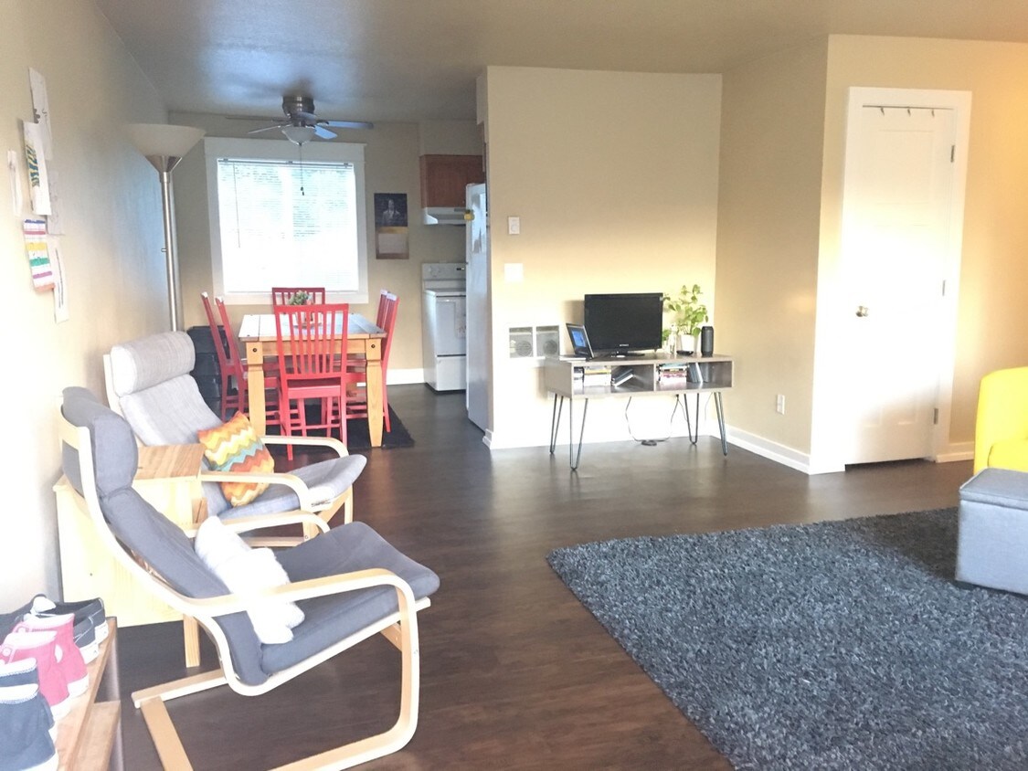 Foto principal - 2349 N Lombard St