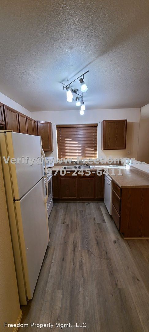 Building Photo - 3 br, 2 bath House - 777 Oxford Ct