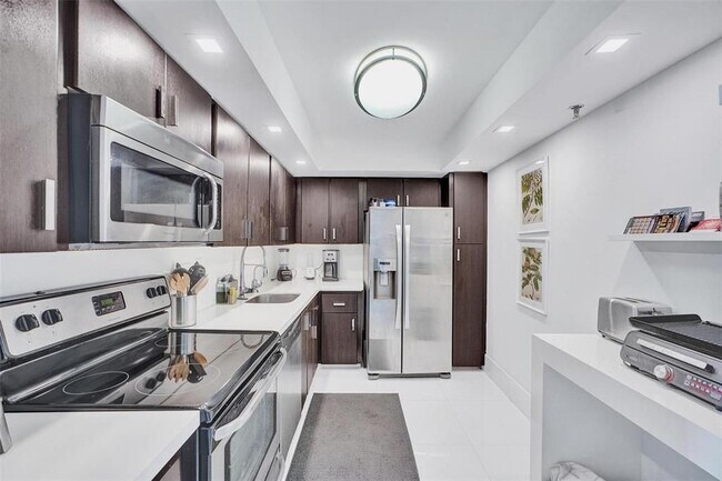 Foto del edificio - 20355 NE 34th Ct