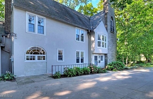 Foto del edificio - 2265 Stillman Rd