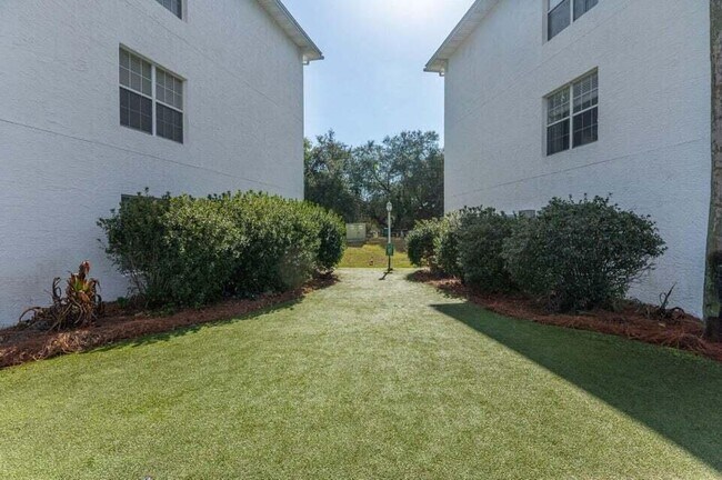 Foto del edificio - 4276 Calinda Ln