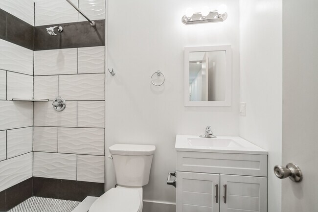 Foto del edificio - 513 N 63rd St