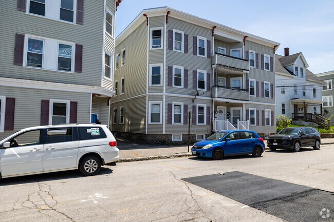 215 Wilson St Manchester, NH - 215 Wilson St