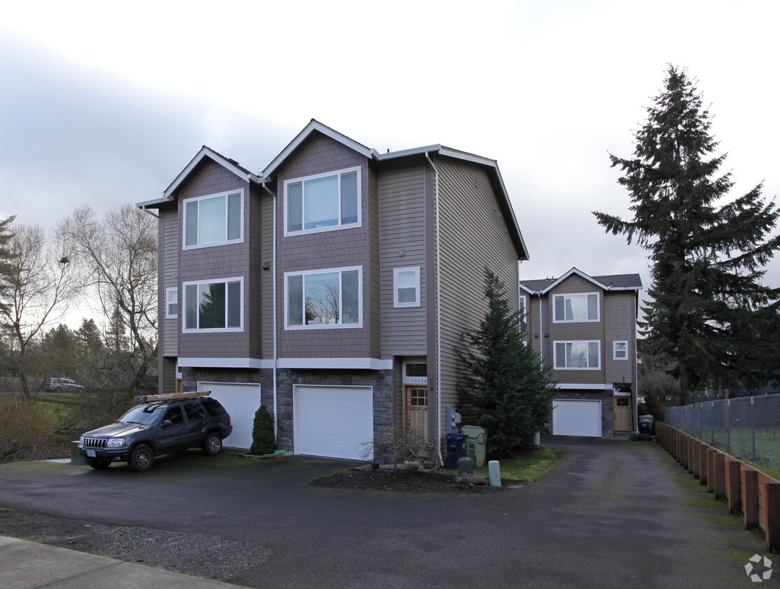Primary Photo - Johnson Street Townhomes