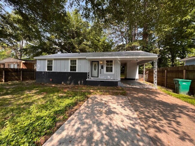Building Photo - 508 Dobson Ave