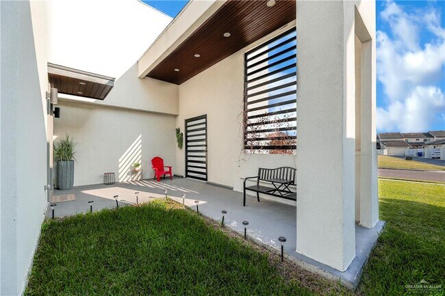 Foto del edificio - 1420 Providence Ave