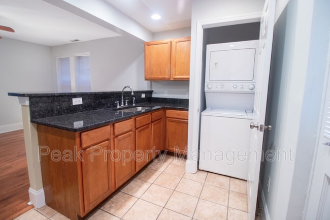 Building Photo - 805 N 21st St
