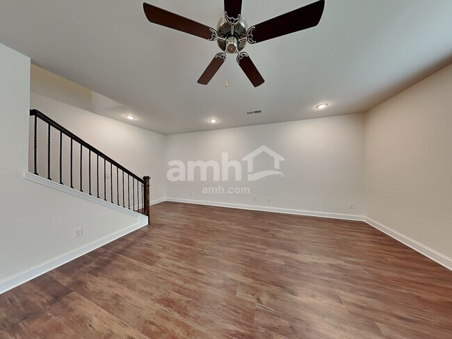 Building Photo - 303 Pecan Drive