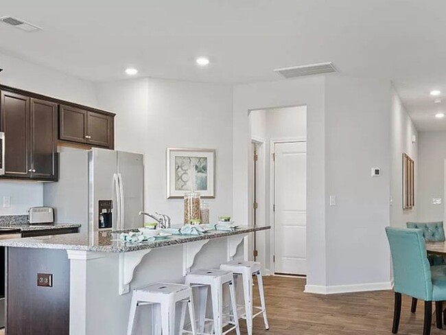 Building Photo - 3 Bedroom Townhome in Mebane