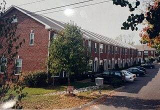 Building Photo - 226 Fairmont Ct