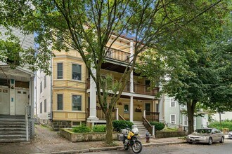Building Photo - 118 Perkins St