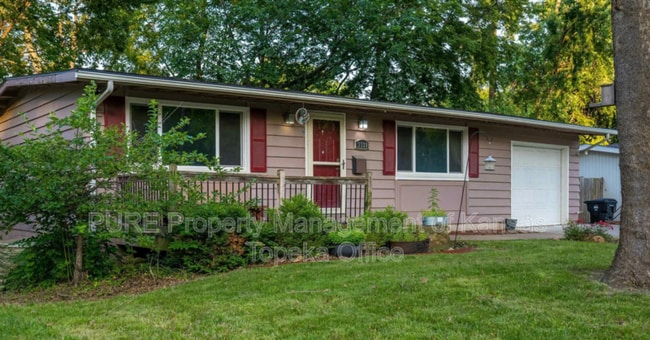 Building Photo - 3320 SW Oakley Ave