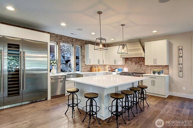 Foto del edificio - 4bd/3.5ba Kirkland Home
