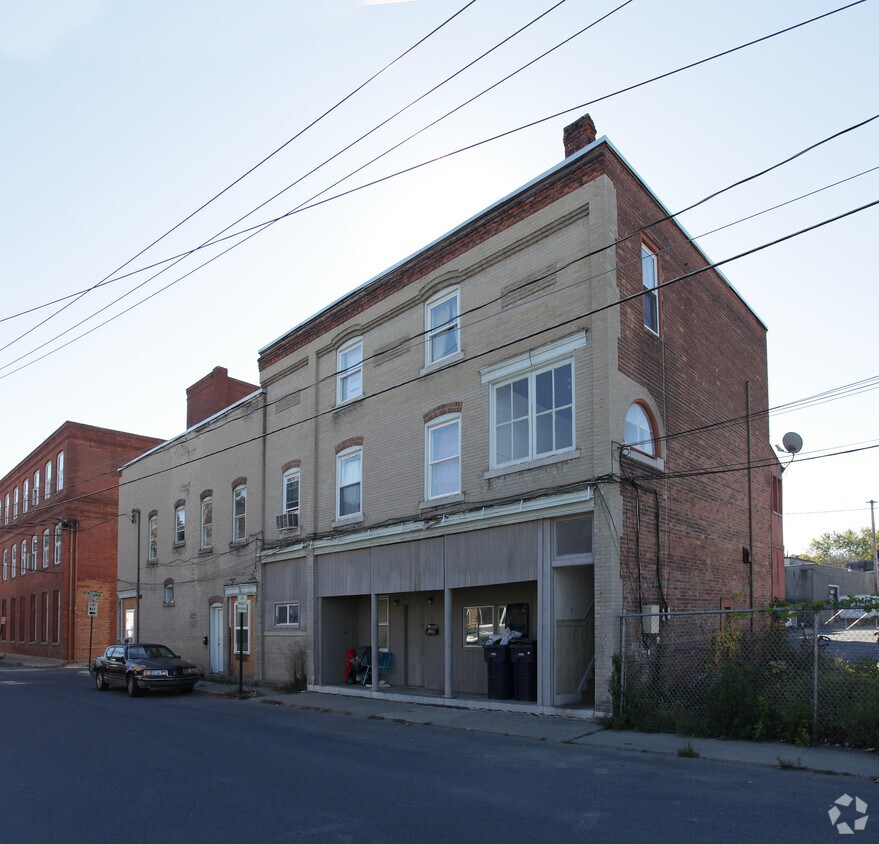 Building Photo - 27 Court St